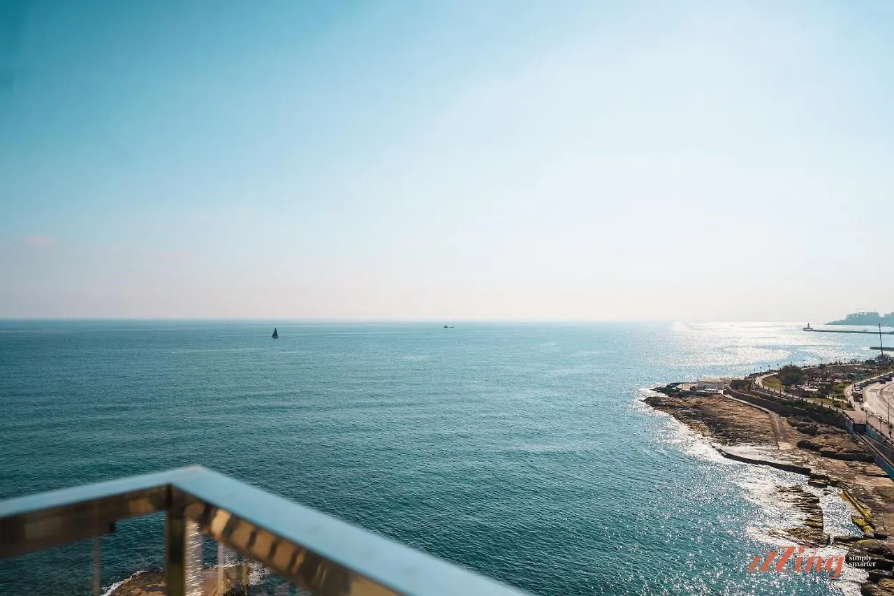 Amazing Seafront Duplex Apartment Sliema