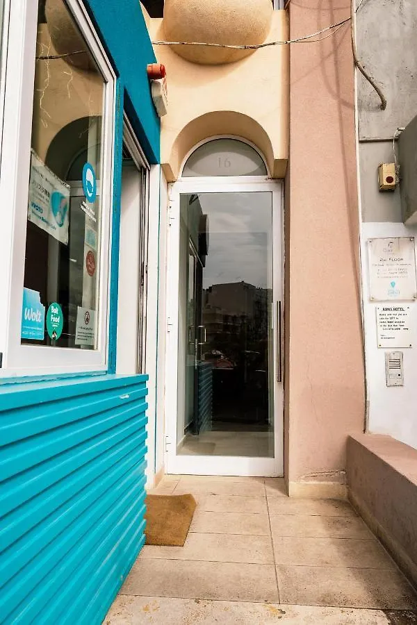 Amazing Seafront Duplex Apartment Sliema